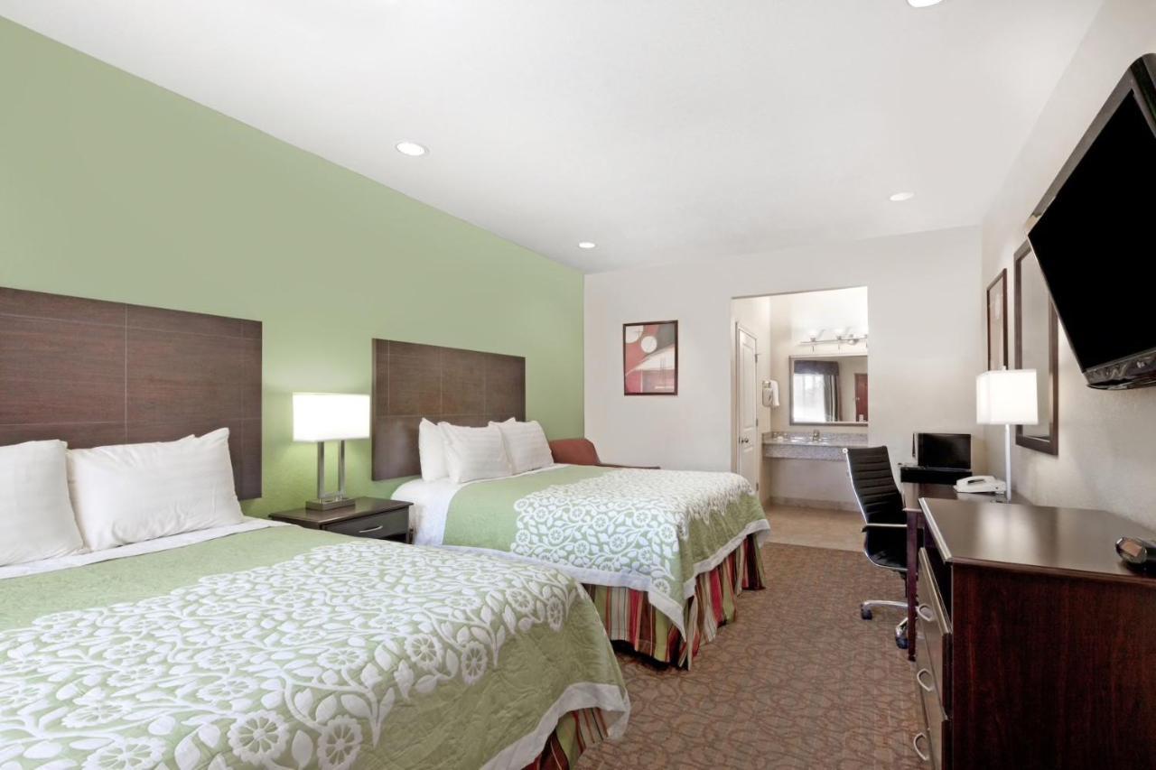 Lone Star Inn Kenedy 外观 照片